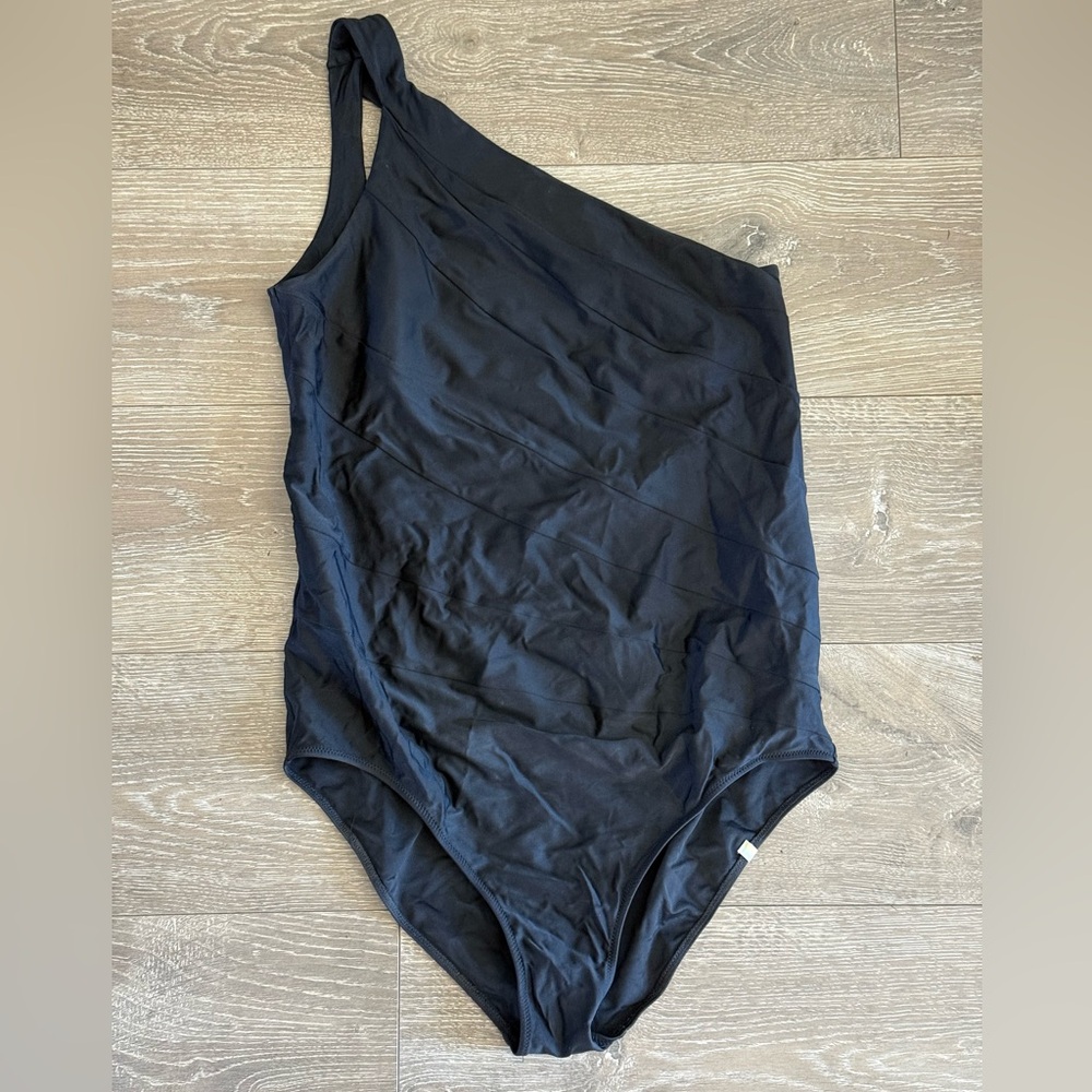 summersalt Black the sidestroke One-Shoulder Ruched One-Piece Swimsuit 14 tall